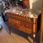 187 7038 CHEST OF DRAWERS